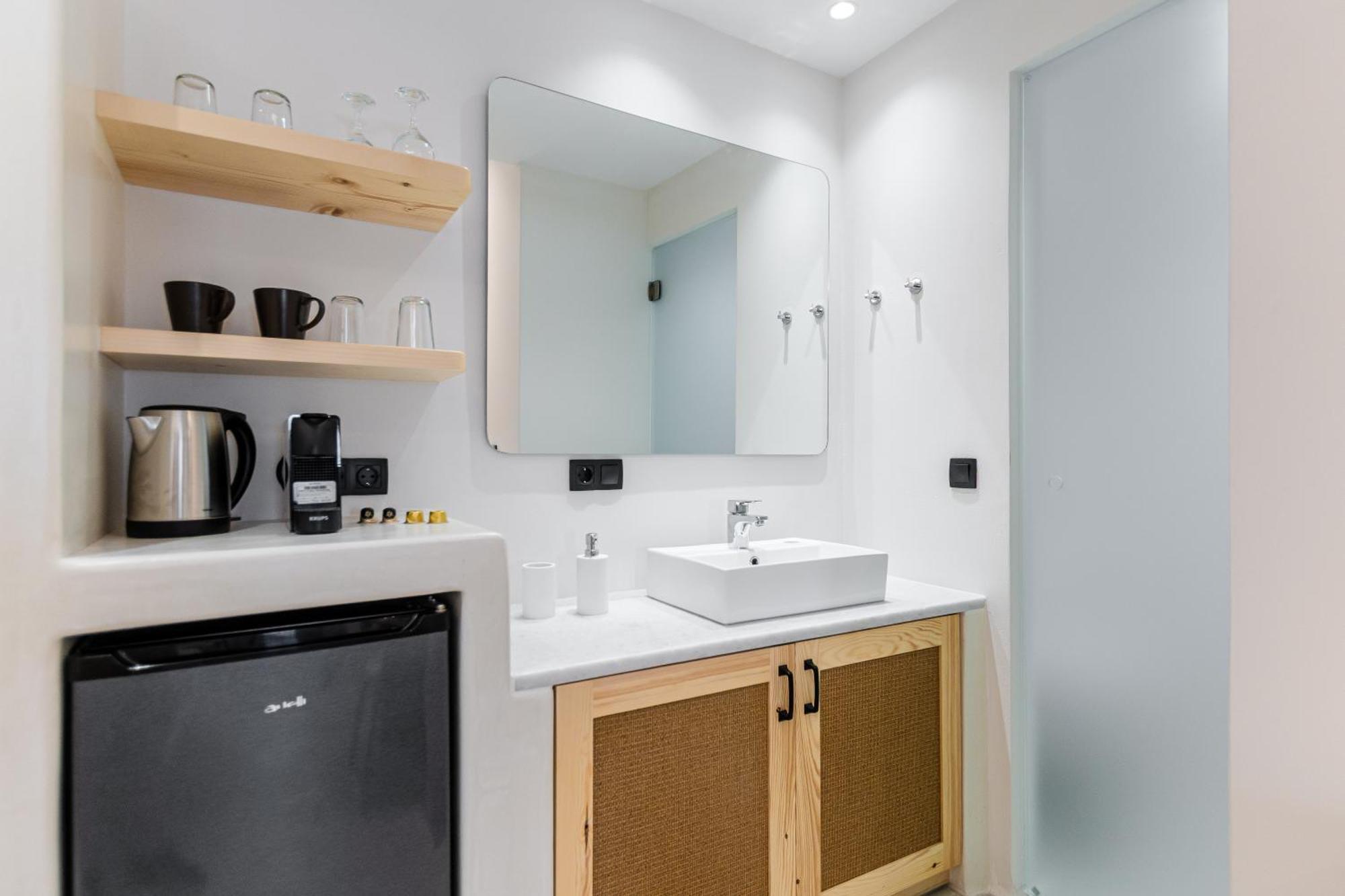 Adama'S Suites Naxos City Chambre photo
